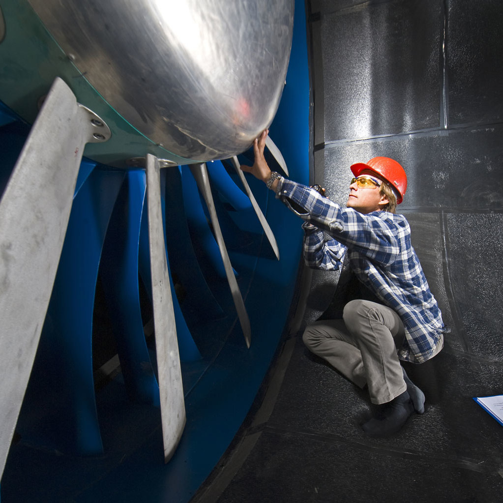 lvdt sensoren für LTT24 am Windtunnel