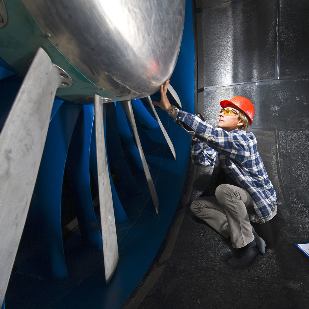 lvdt sensoren für LTT24 am Windtunnel