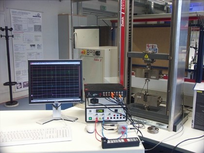 LTT186-16 in the laboratory during material tensile testing